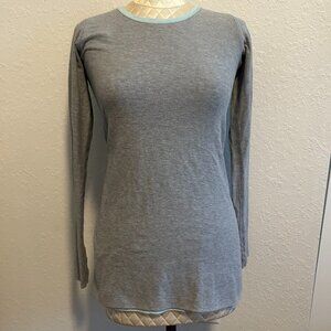 Lululemon Reversible Womens T-Shirt Top Crewneck Long Sleeve Gray Blue, Size 6